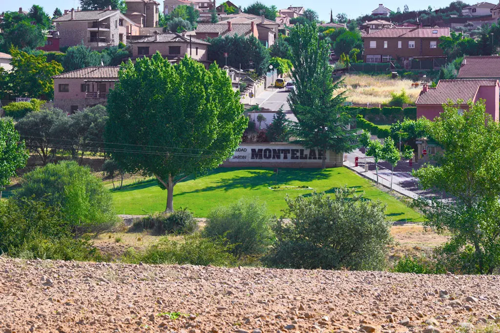 Urbanización las nieves de Montelar en Galápagos, Guadalajara comunidad de Castilla La Mancha